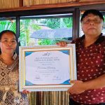 Puluhan Tahun Mengabdi Sebagai Tenaga Pengajar di Pelosok, Berbalina Barrang Diganjar Penghargaan dari Ibu Negara