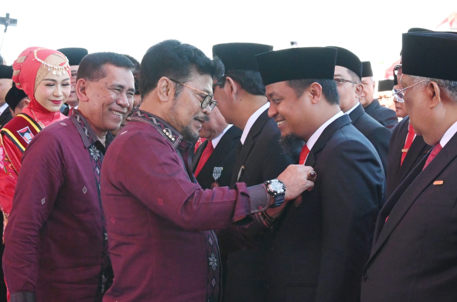 Gubernur Andi Sudirman Terima Penghargaan Satyalancana Wira Karya dari Presiden
