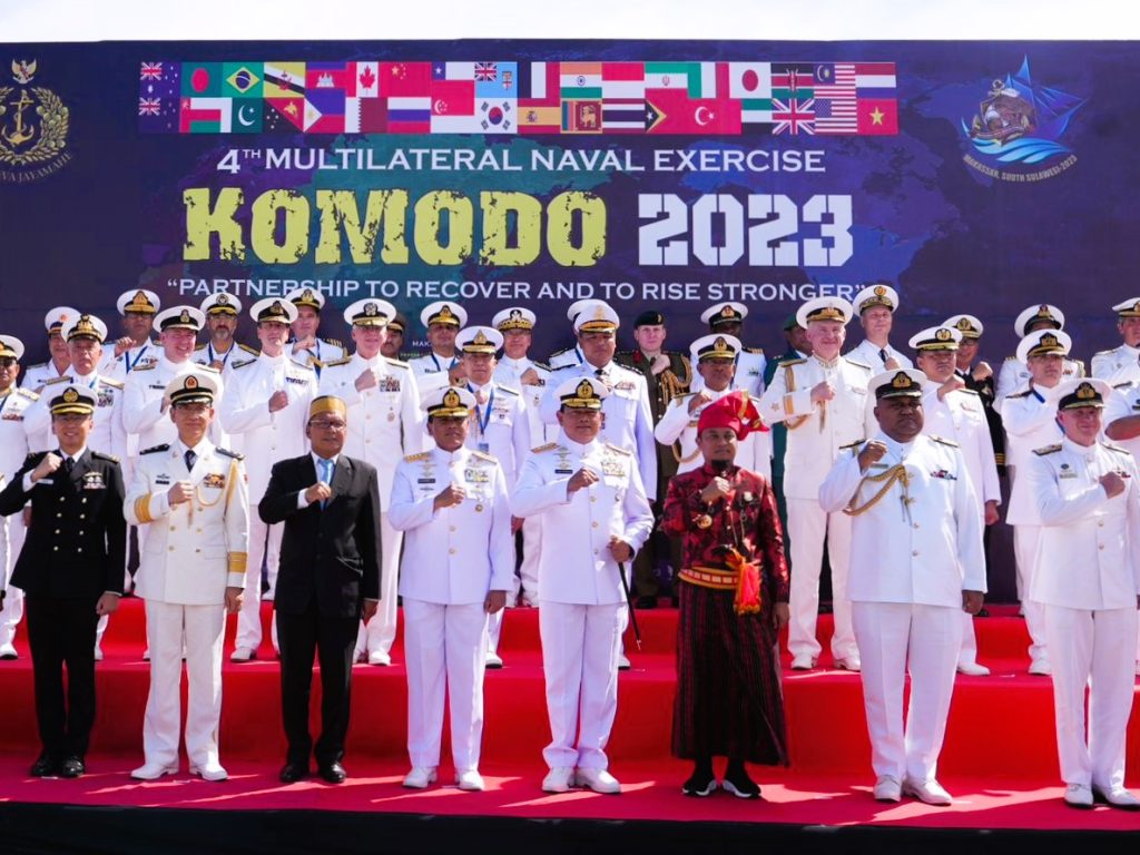 Gubernur Andi Sudirman Dampingi Panglima TNI Buka 4th Multilateral Naval Exercise Komodo 3 Gubernur Andi Sudirman Dampingi Panglima TNI Buka 4th Multilateral Naval Exercise Komodo