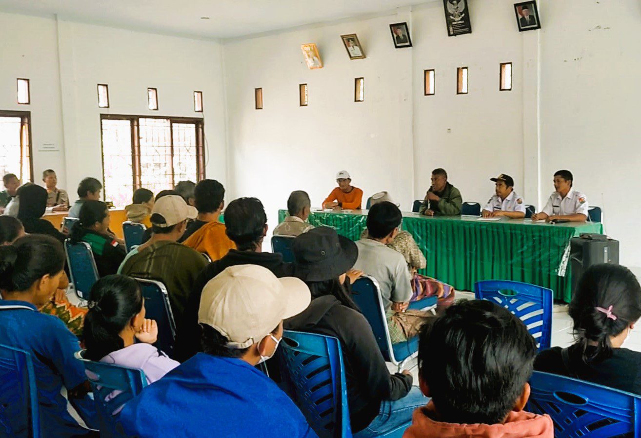 Dianggap Bertindak Semena-mena, Warga Buangin Desak Camat Rantebua Dicopot