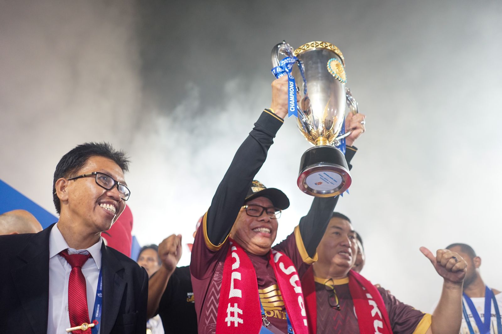 Wali Kota Parepare Ikut Larut Dalam Perayaan PSM Makassar Sebagai Juara Liga 1
