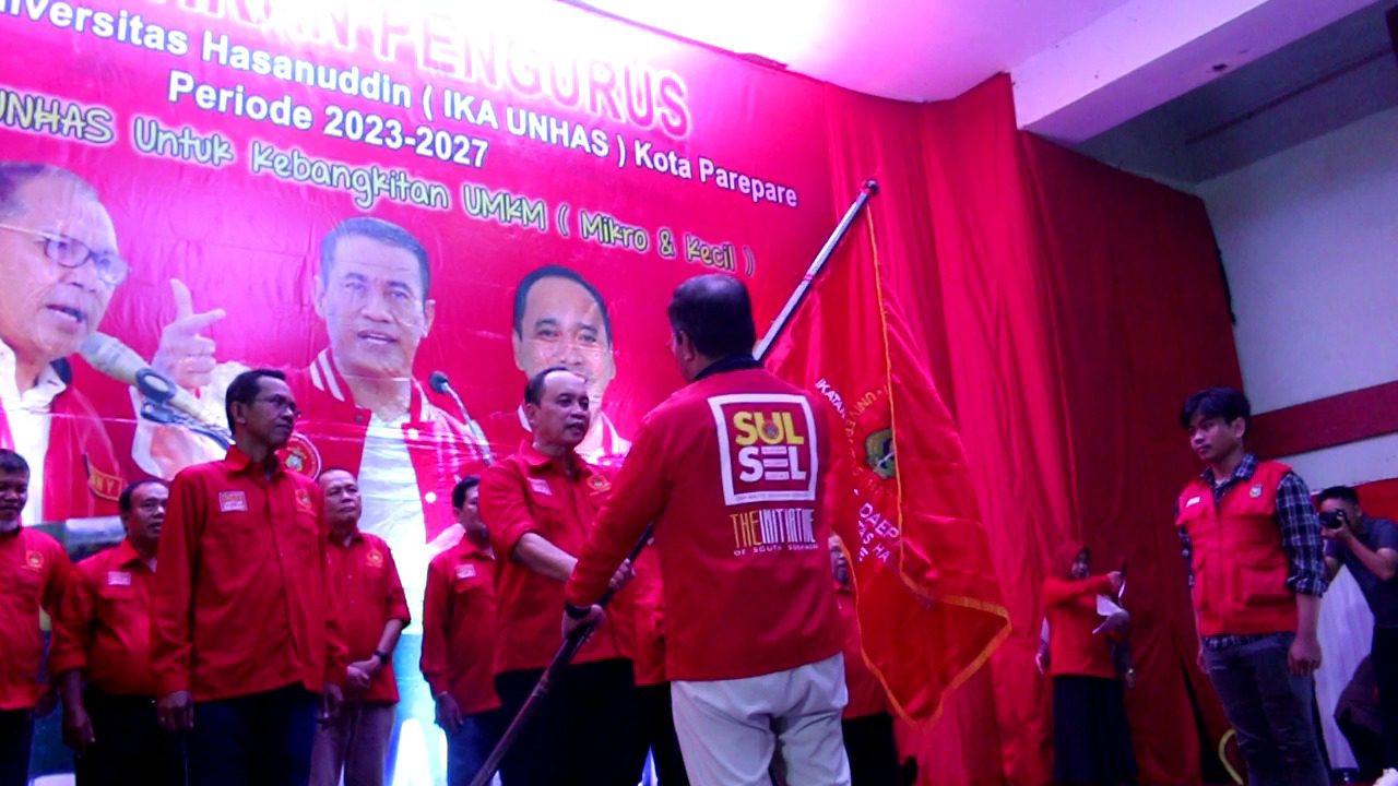 Ketua IKA UNHAS Parepare Dilantik, TQ Ingin Majukan UMKM