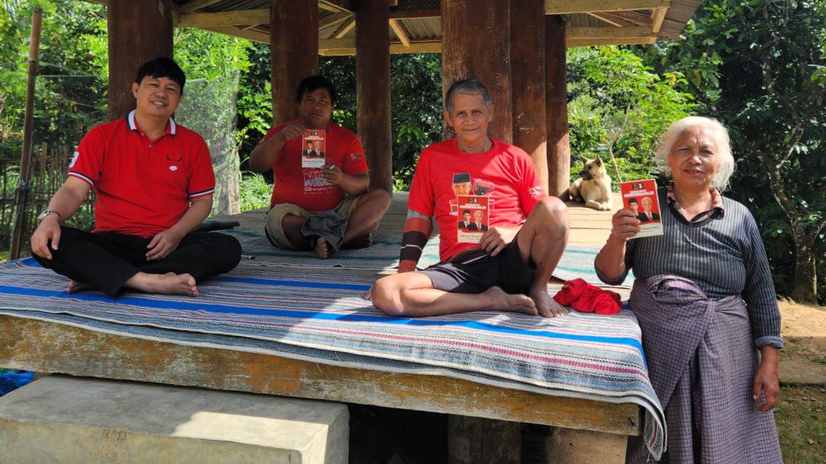 PDIP Tana Toraja Door to Door Kenalkan Sosok Ganjar ke Masyarakat