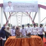 Jembatan Andalan Pacongkang Diresmikan Gubernur Andi Sudirman, Dilengkapi Pelengkung Rangka Baja Terpanjang