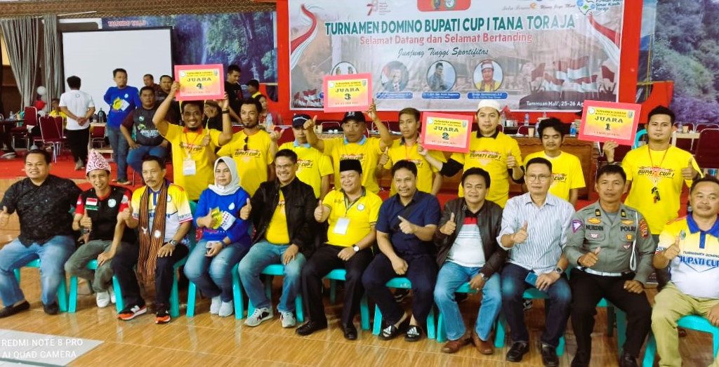 Wakili Tana Toraja, Tim Tallangsura Sabet Juara 3 Turnamen Domino Bupati Cup I 1 Wakili Tana Toraja, Tim Tallangsura Sabet Juara 3 Turnamen Domino Bupati Cup I