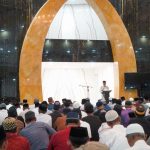 Taufan Pawe Lakukan Safari Ramadan Pertama di Masjid Terapung BJ Habibie