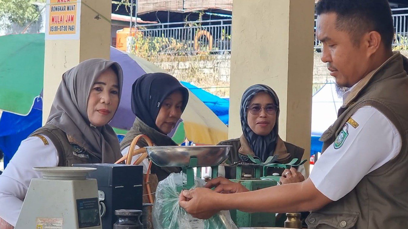Disdag Parepare Awasi Alat Ukur Timbangan Pedagang