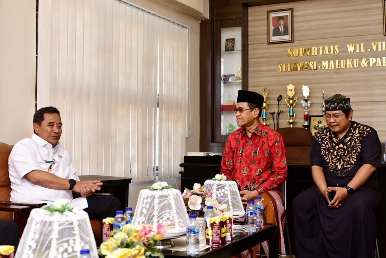 Sowan ke NU Sulsel, Pj Gubernur Bahtiar Minta Masukan dan Dukungan Jalankan Program Prioritas 1 Sowan ke NU Sulsel, Pj Gubernur Bahtiar Minta Masukan dan Dukungan Jalankan Program Prioritas