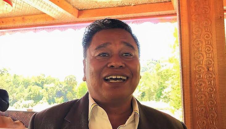 Steve Raru Tersangka, Istrinya Dinonjobkan Ombas
