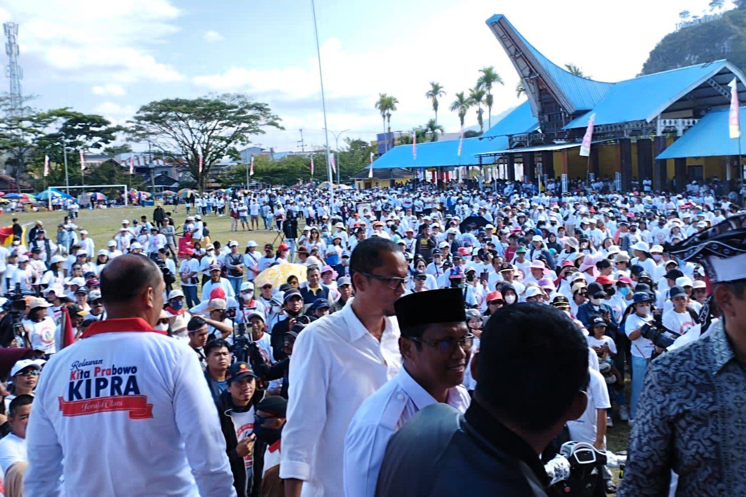 Adik Capres Prabowo Subianto Ikuti Deklarasi Relawan KIPRA Toraja di Rantepao