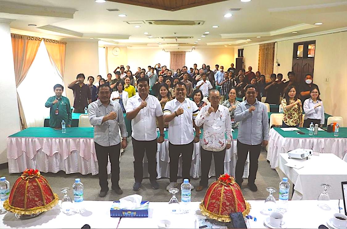 Bawaslu Toraja Utara Rapat Kerja Pengolaan Data dan Teknis Pelanggaran Pencalonan