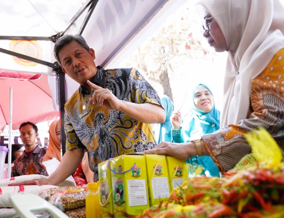Tekan Inflasi di Sulsel, PJ Sekda Buka ‘Gerakan Pangan Murah’ di Kecamatan Mariso Kota Makassar