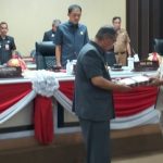 Wakil Wali Kota Serahkan Ranperda Anggaran Perubahan ke DPRD Parepare