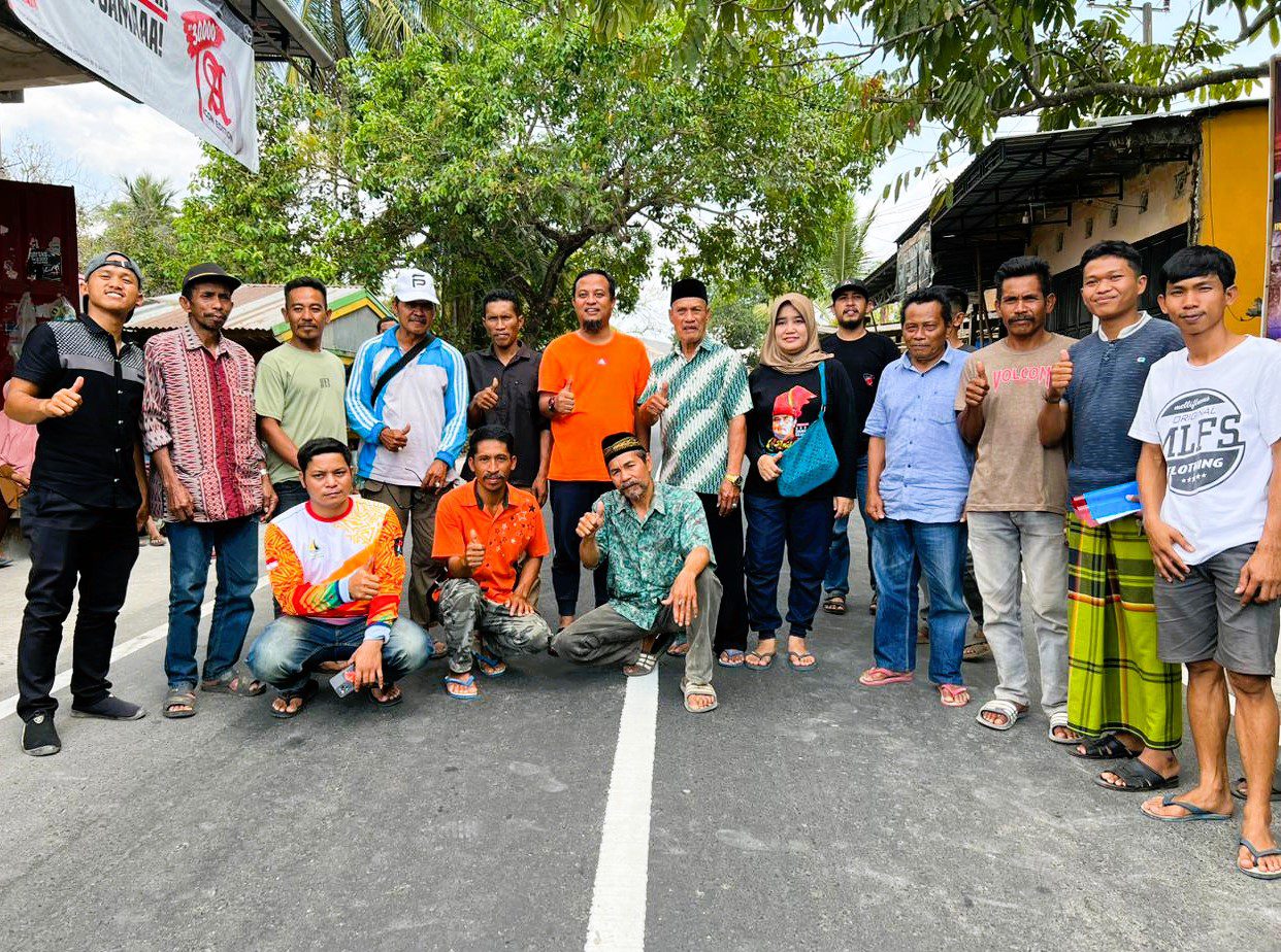 Bahagianya Sambut Andi Sudirman, Warga Bungaya Gowa: Terima Kasih Pak! 1 Bahagianya Sambut Andi Sudirman, Warga Bungaya Gowa: Terima Kasih Pak!
