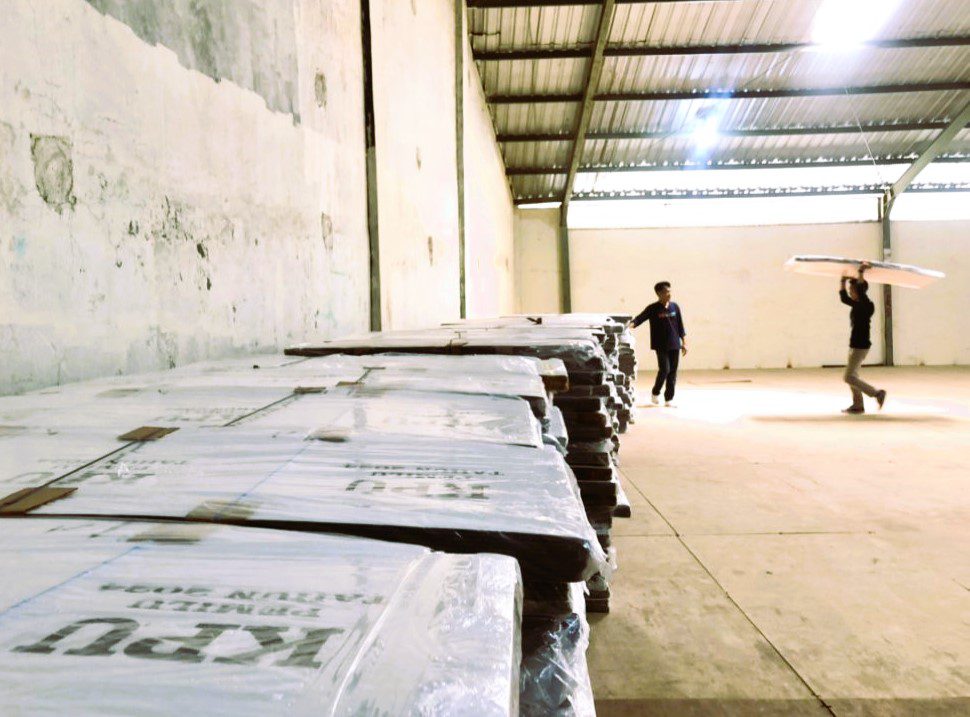 2.992 Bilik Suara Tiba di KPU Toraja Utara
