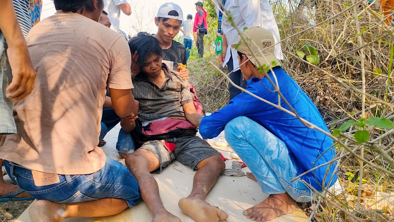 Mati Mesin Saat Tanjakan, Truk Muat Material di Tana Toraja Terjun ke Jurang