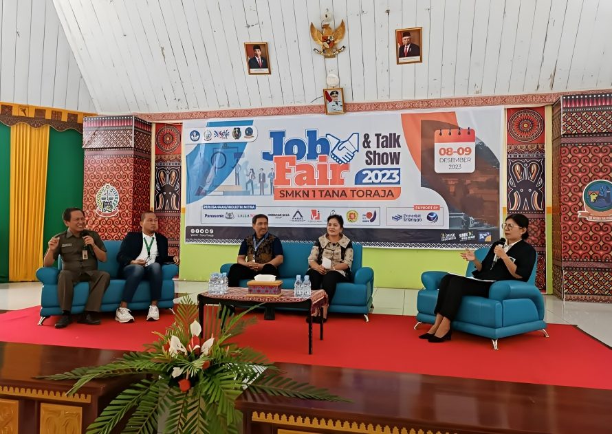Tekan Angka Pengangguran, SMKN 1 Tana Toraja Gelar Job Fair-Libatkan 8 Perusahaan
