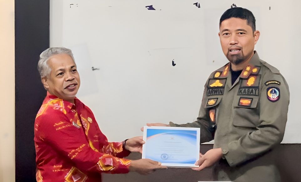 Satpol PP Sulsel Raih Penghargaan Sebagai OPD Paling Tertib Arsip