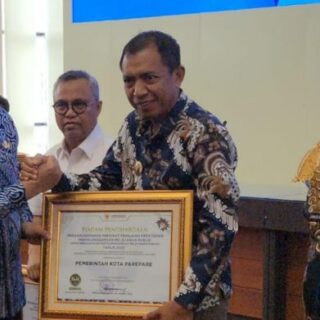Pj Wali Kota Parepare Akbar Ali Raih Penghargaan Ombudsman RI Soal Pelayanan Publik