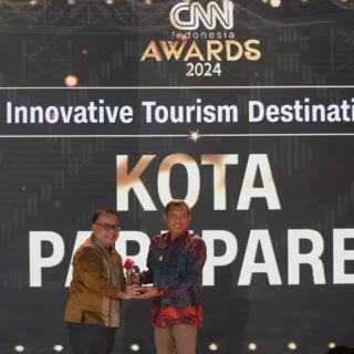 Pj Wali Kota Parepare Raih Penghargaan CNN Indonesia Award 2024