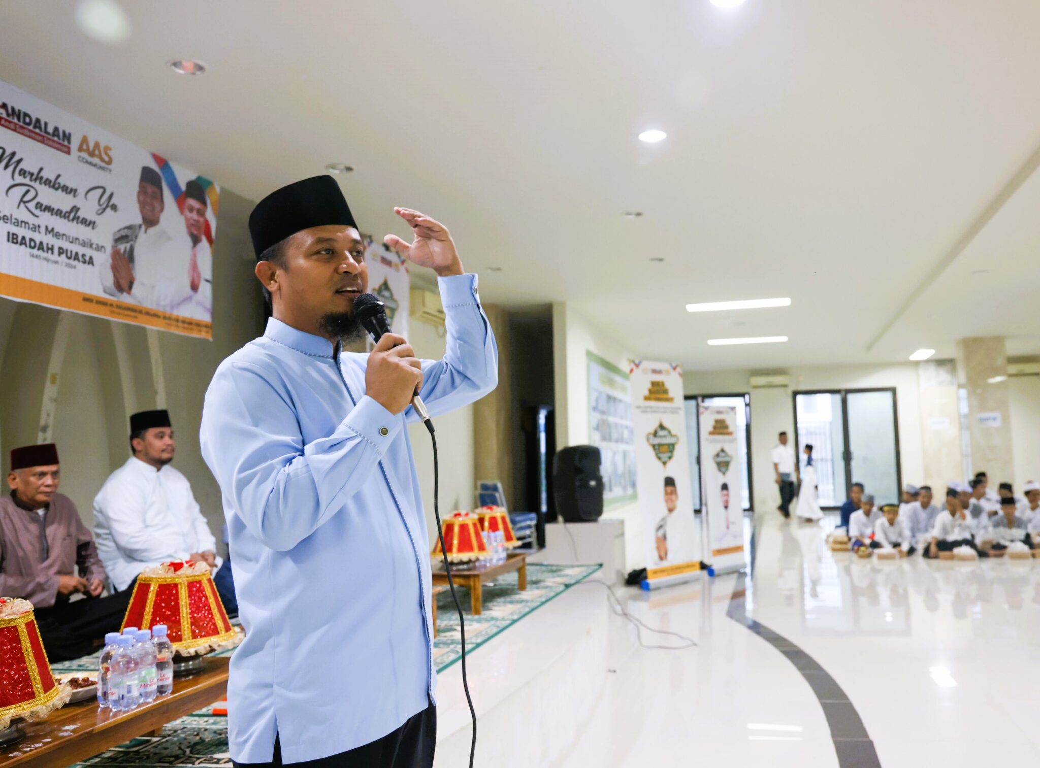 Tim Andalan Sulsel Peduli dan AAS Community Buka Puasa Bersama Ratusan Warga Parepare