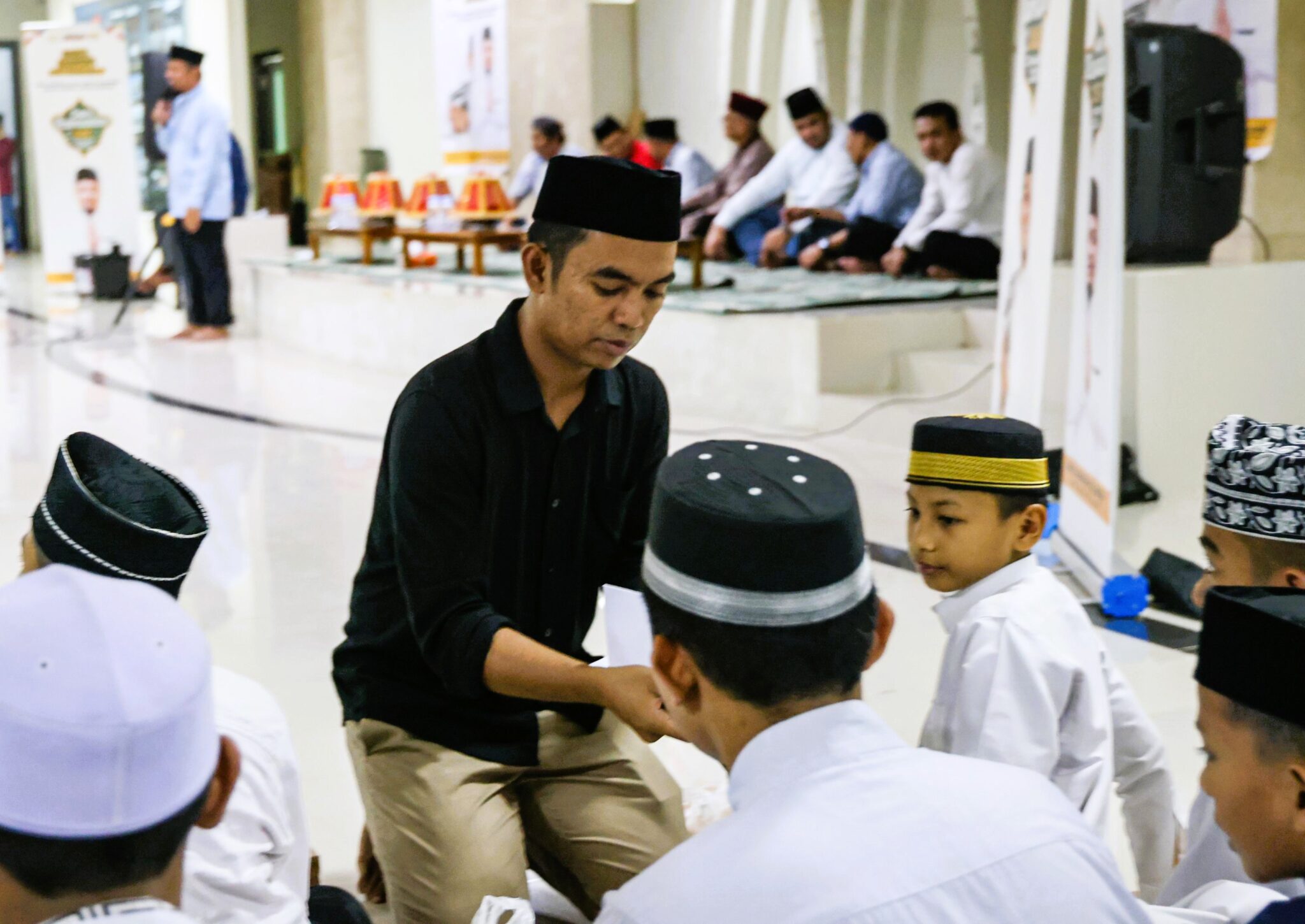 Tim Andalan Sulsel Peduli dan AAS Community Buka Puasa Bersama Ratusan Warga Parepare
