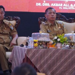 Pj Wali Kota Akbar Ali Laporkan Inflasi Parepare Terkendali Dihadapan Pj Gubernur Sulsel