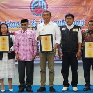 Pj Wali Kota Parepare Akbar Ali Terima Penghargaan Kepala Daerah Terbaik