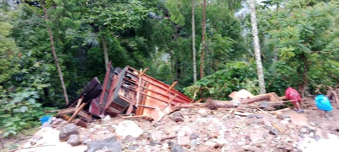 Rumah Warga di Palesan Tana Toraja Ambruk Diterjang Longsor