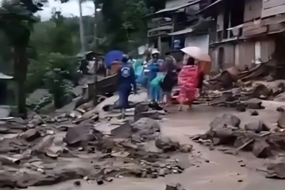 Longsor Hingga Banjir Terjang Pemukiman Warga di Rembon Tana Toraja