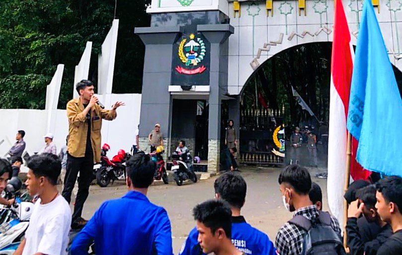 Dianggarkan di Era Andi Sudirman, PJ Gubernur Gagalkan Pembangunan Jalan Di Simbuang-Mappak, IPPEMSI Demo