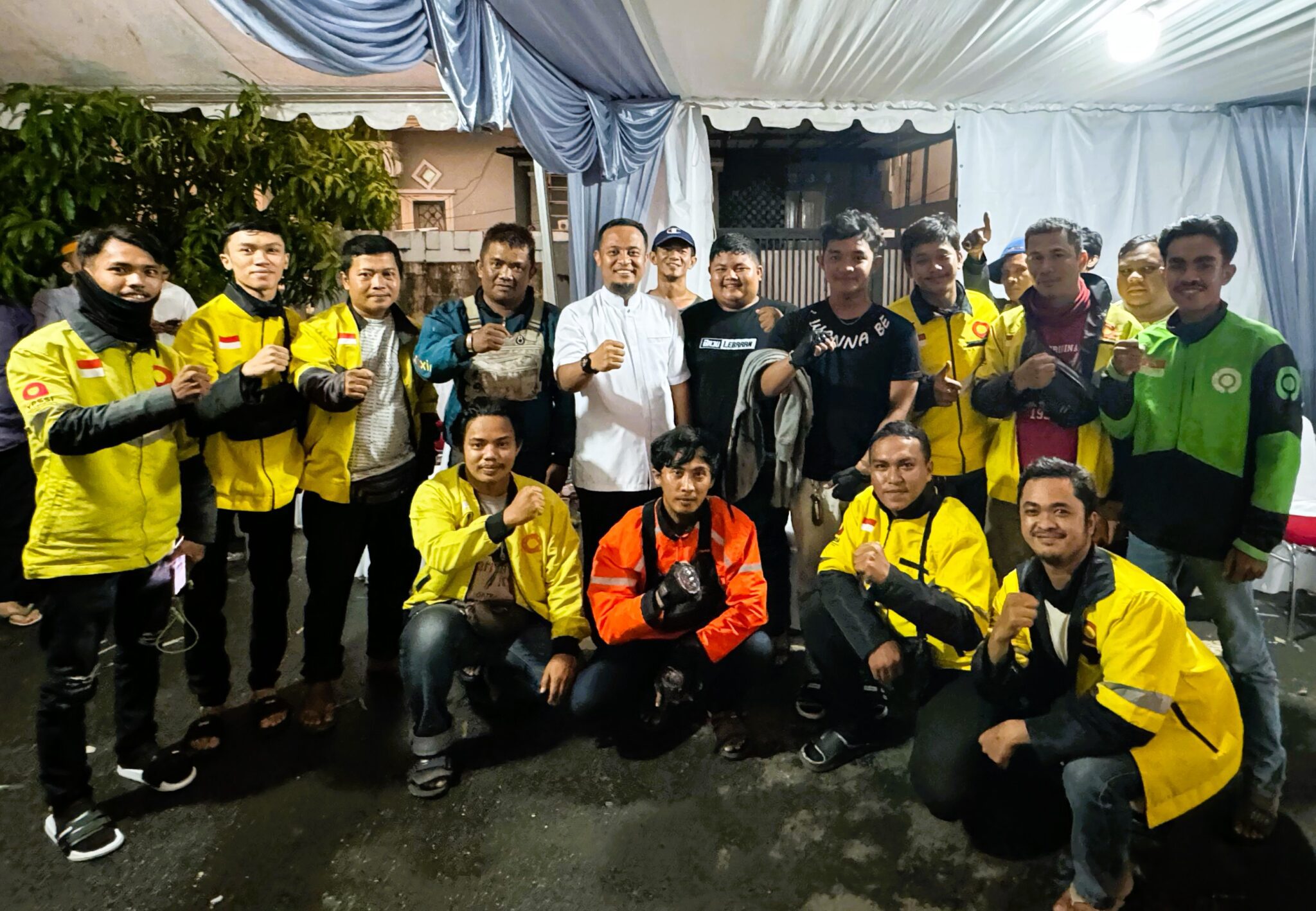 Open House Andi Sudirman Dihadiri Pejabat hingga Ojek Online 2 Open House Andi Sudirman Dihadiri Pejabat hingga Ojek Online