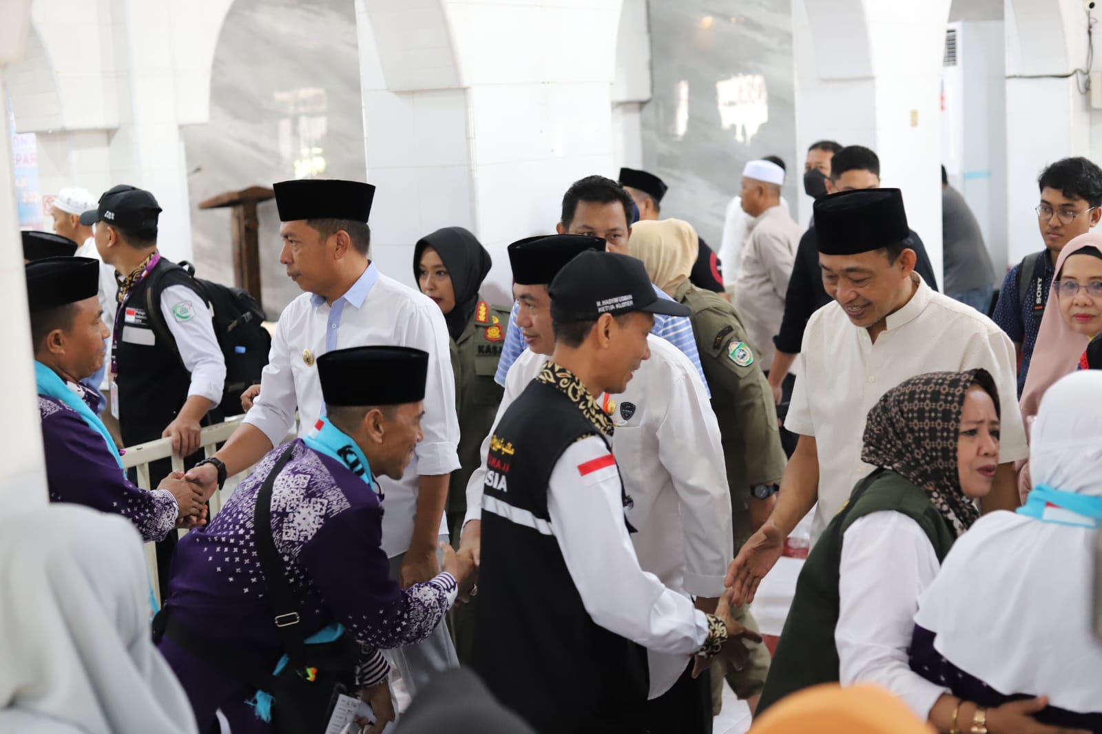 PJ Wali Kota Parepare Lepas 136 Jemaah Calon Haji