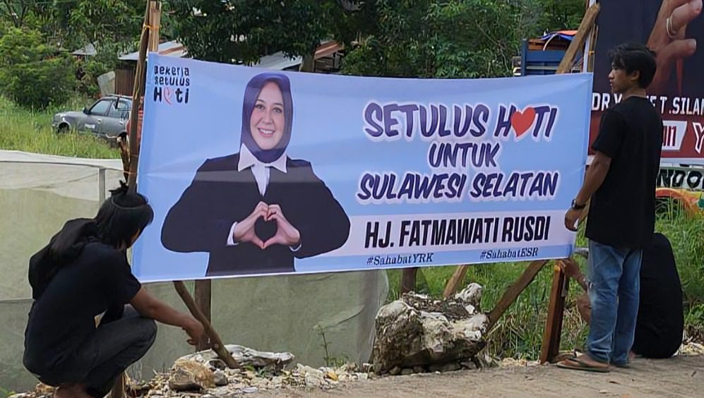 Spanduk Fatmawati Rusdi ‘Setulus Hati Sulawesi Selatan’ Bertebaran di Toraja Utara