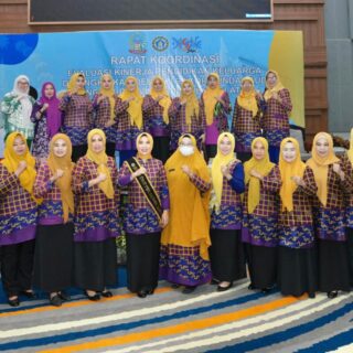 Ketua TP PKK Sulsel Kukuhkan Siti Rabiah Jadi Pj Ketua TP PKK Enrekang