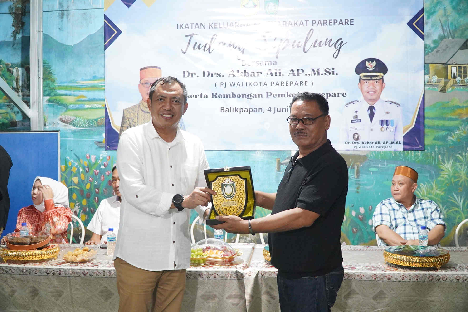 Pj Walikota Akbar Ali Silaturahmi dengan Warga IKM Parepare di Balikpapan Kaltim
