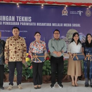 Kemenparekraf Bersama Komisi X DPR RI Gelar Bimtek Strategi Pemasaran Pariwisata Melalui Medsos di Tana Toraja