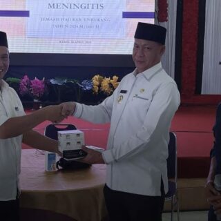 Dinkes Enrekang Beri Vaksin Meningitis Untuk 196 CJH