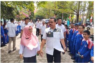 Pj Bupati Pinrang Kunjungi Sekolah Demi Tingkatkan Kualitas Pendidikan 1 Pj Bupati Pinrang Kunjungi Sekolah Demi Tingkatkan Kualitas Pendidikan