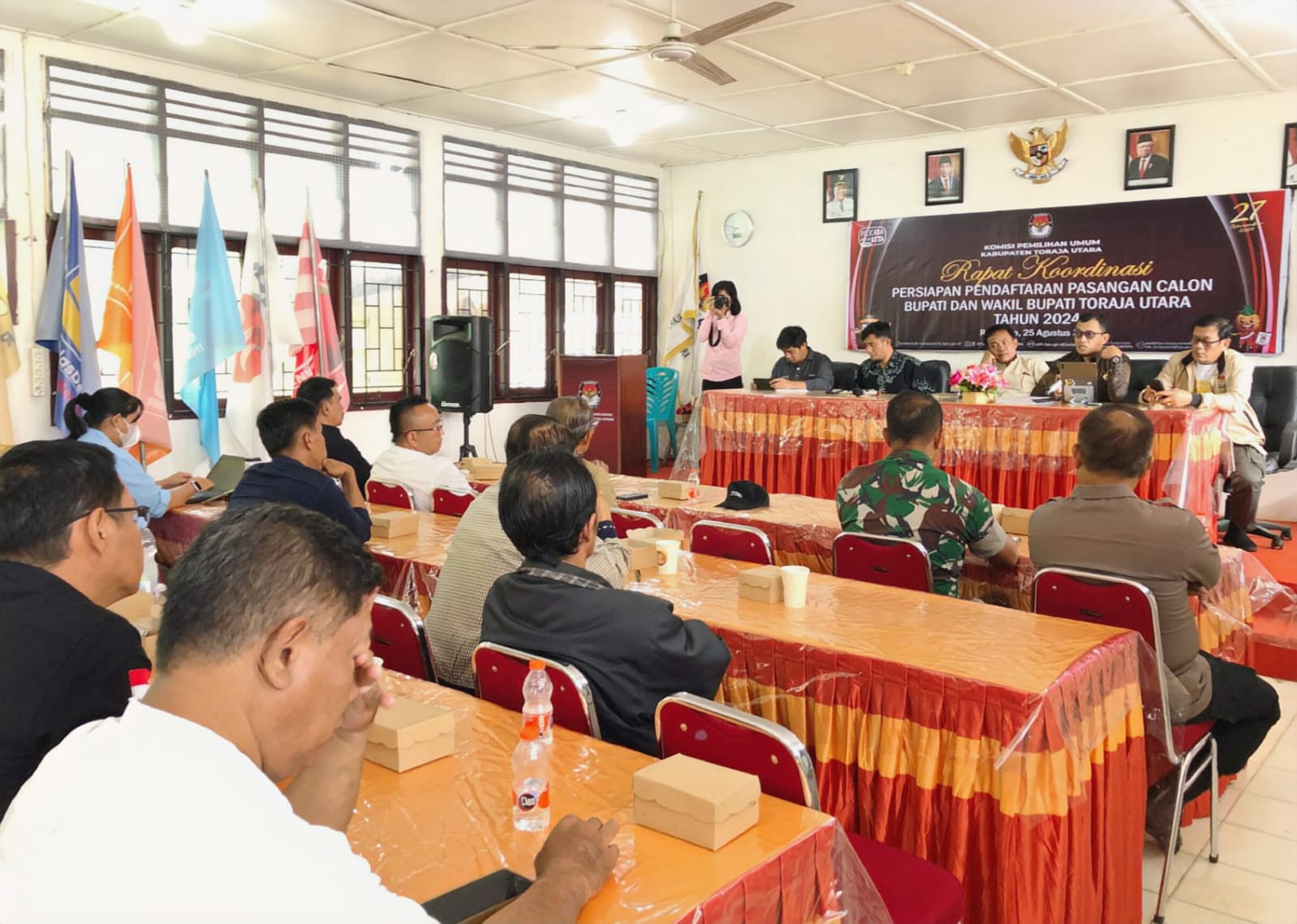 Jelang Pendaftaran 27 Agustus, KPU Toraja Utara Gelar Rakor Persiapan Bersama Parpol 1 Jelang Pendaftaran 27 Agustus, KPU Toraja Utara Gelar Rakor Persiapan Bersama Parpol