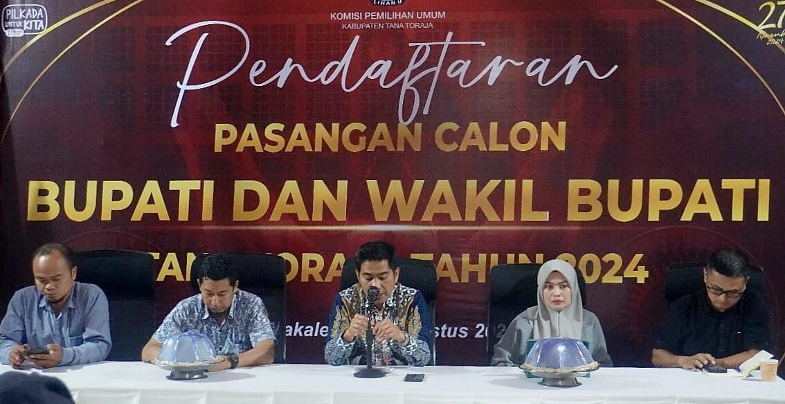 Bakal Pasangan Cabup dan Cawabup Tana Toraja Jalani Cek Kesehatan di RSUP Wahidin Sudirohusodo, Makassar