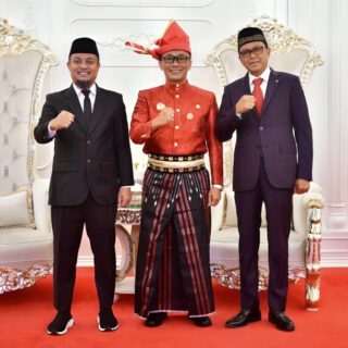 Andi Sudirman Sulaiman dan Nurdin Abdullah Mesra di Upacara 17 Agustus