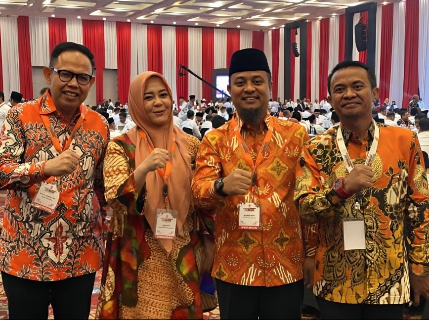 PKS Resmi Serahkan Dukungan ke Pasangan BerAmAl di Pilkada Bone