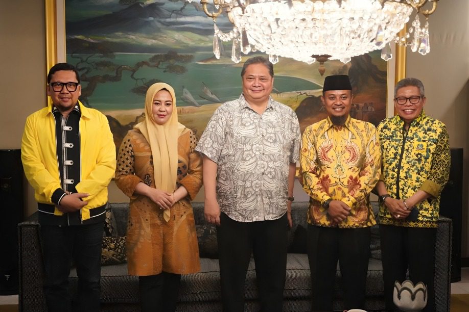 Andi Sudirman – Fatmawati Bertemu Airlangga Hartarto, TP : Keputusan Ketum, Itulah yang Terbaik untuk Masyarakat Sulsel