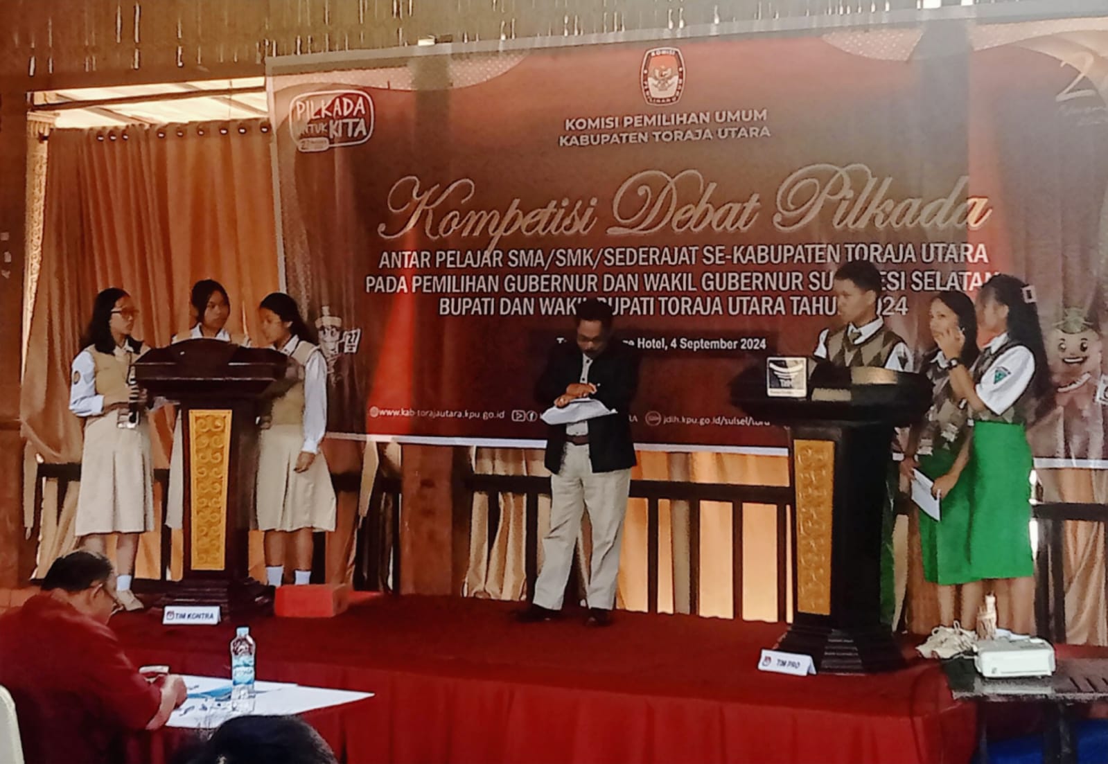 KPU Toraja Utara Gelar Debat Pilkada Pelajar, SMAN 2 Toraja Utara Lolos ke Tingkat Provinsi