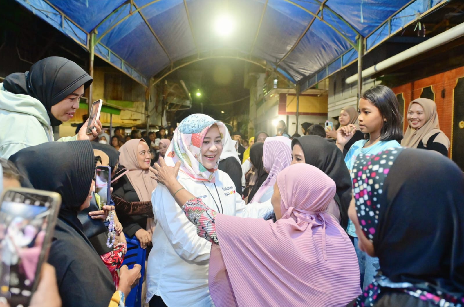 Fatmawati Rusdi Gaungkan Pesan Damai saat Sapa Warga Tallo 2 Fatmawati Rusdi Gaungkan Pesan Damai saat Sapa Warga Tallo