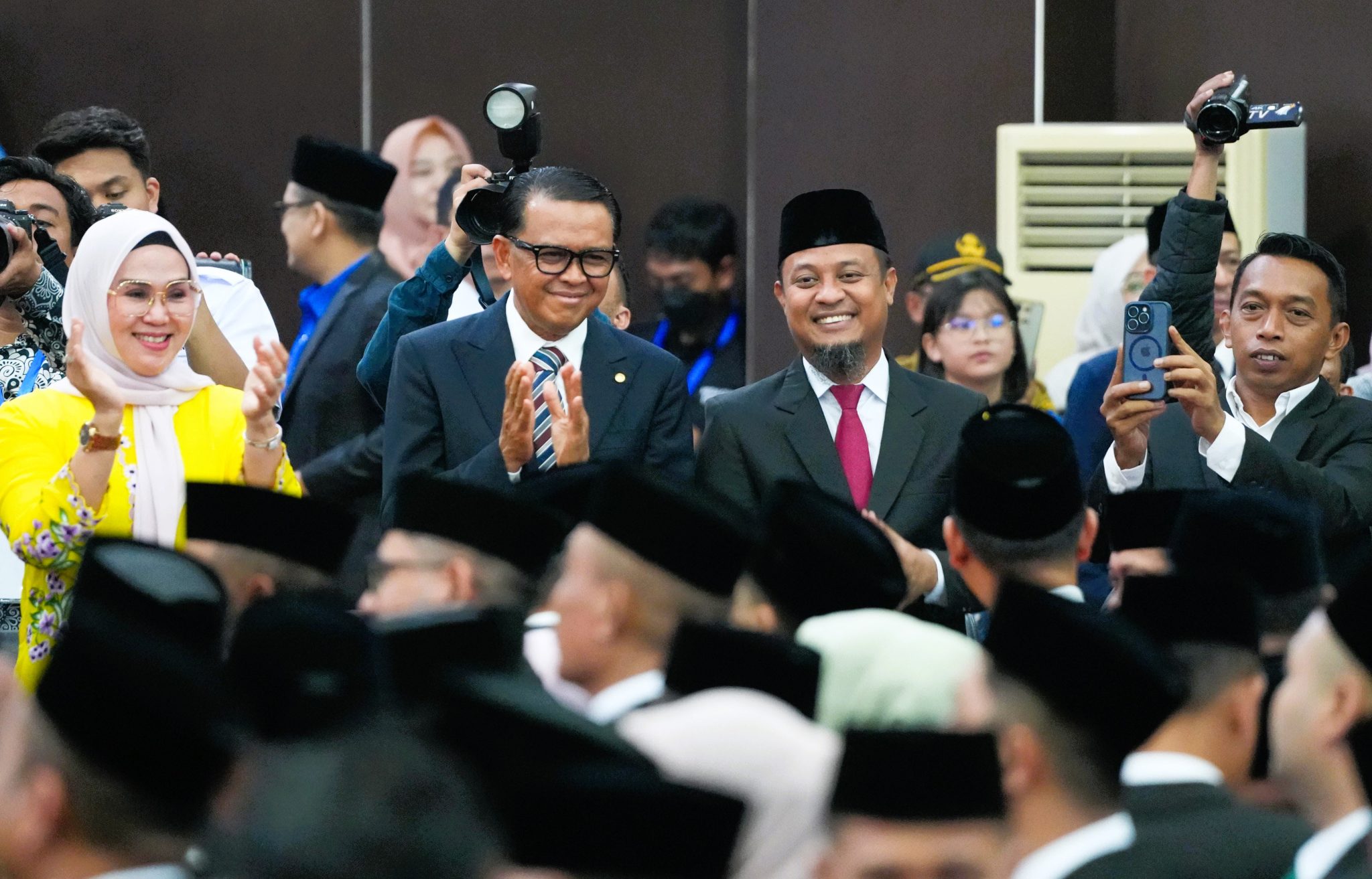 Andi Sudirman Hadiri Pelantikan Anggota DPRD Sulsel Periode 2024-2029