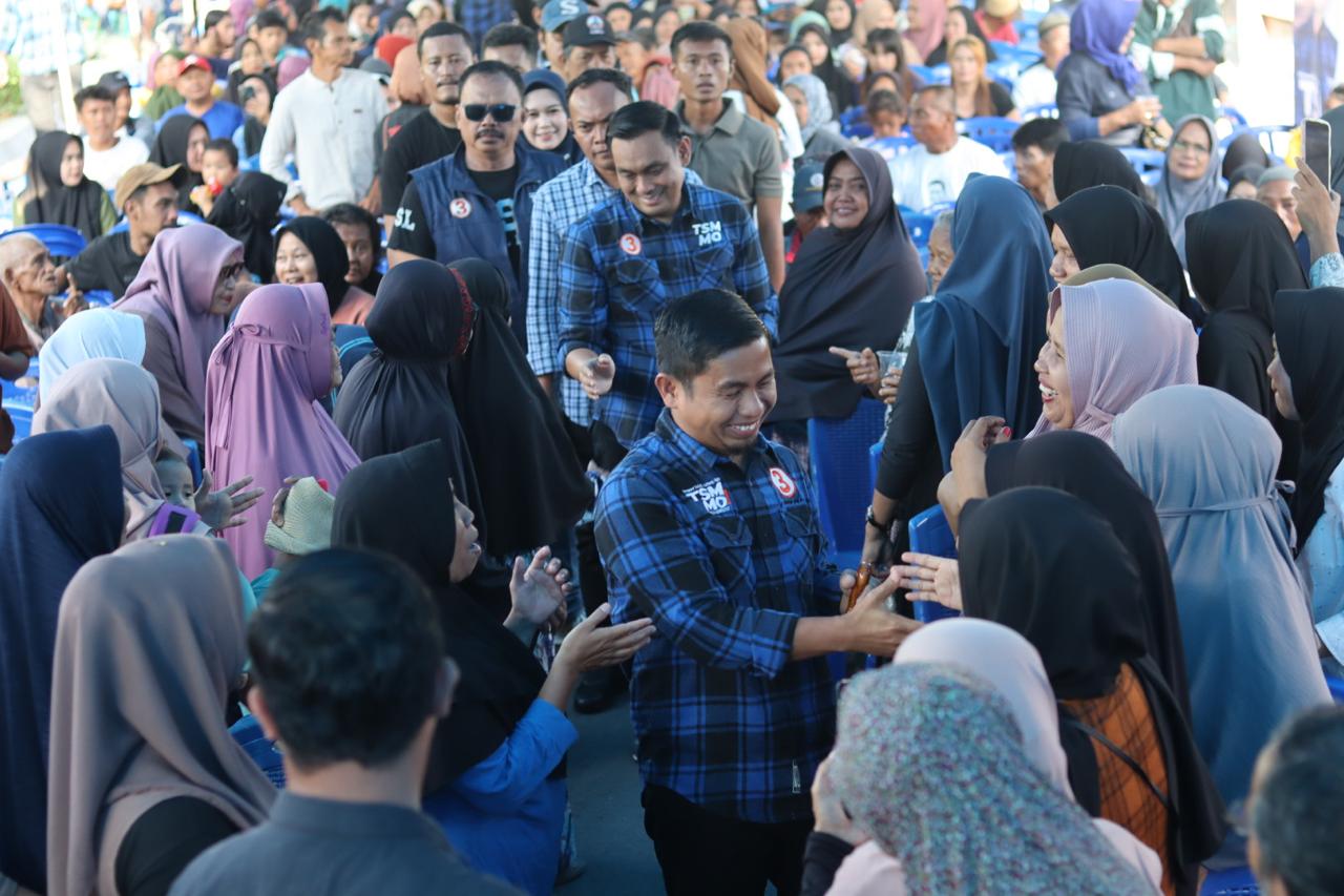 Ratusan Warga Antusias Sambut Safari Politik Tasming-Hermanto di Jalan Lingkar Kelurahan Lapadde