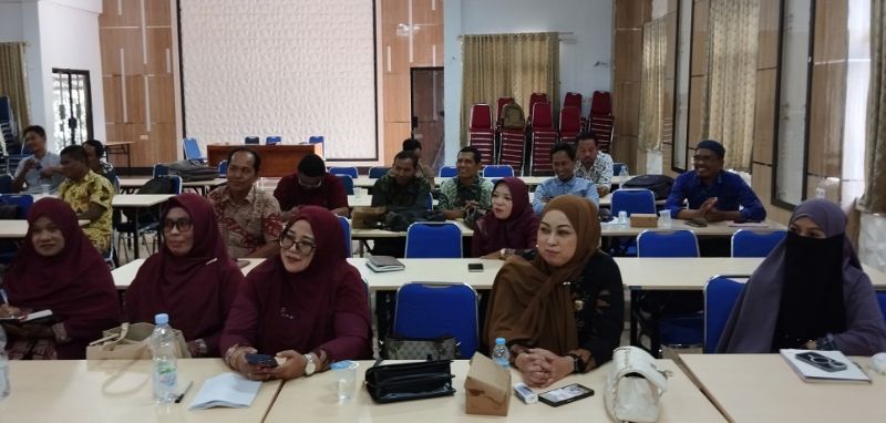 Hadiri Rapat Forum Musyawarah Kerja Kepala Sekolah, Kadis Dikbud Tekankan Kerjasama