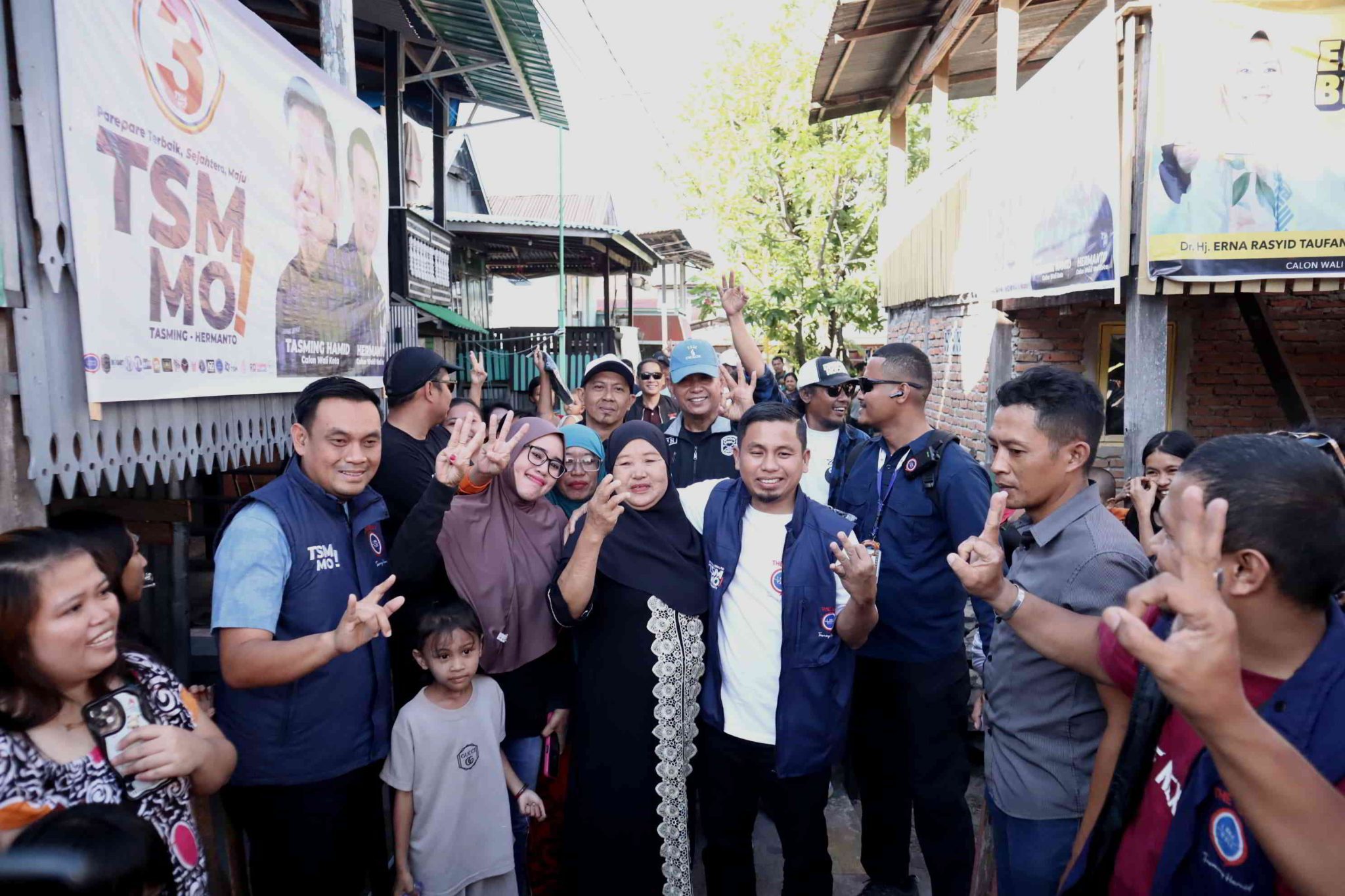 Antusiasme Warga Sambut Tasming-Hermanto di Kampung Lanyer, Fokus pada Peningkatan Infrastruktur